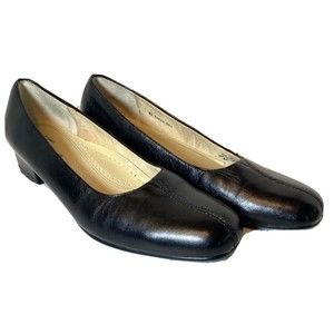 Trotters Women's Size 8S (AAA) Classic Shoes Pumps Black Block Heel Leather